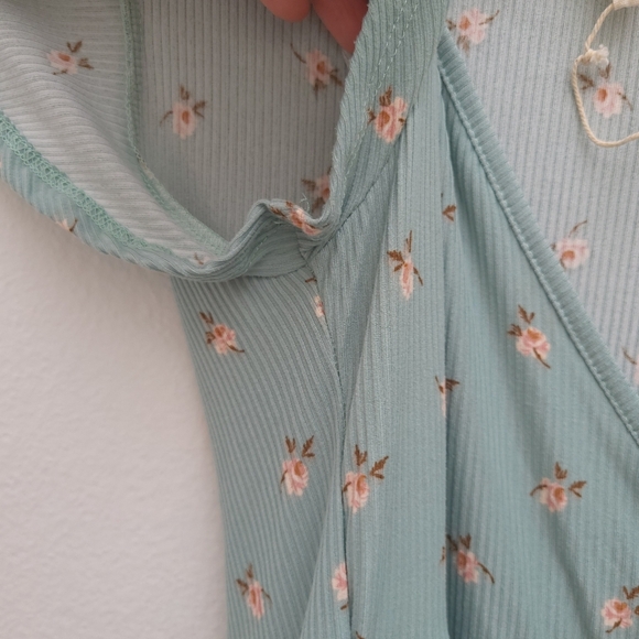 Mint Green Flower dress by Jessica Simpson - Picture 6 of 7